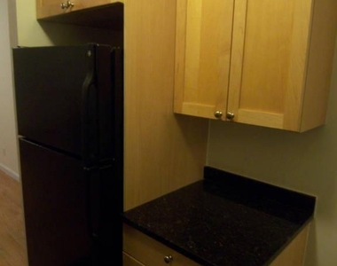 East 84th Street - Photo Thumbnail 14