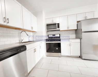 3333 Broadway - Photo Thumbnail 4