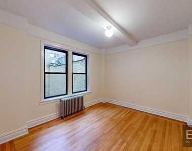 East 80th Street - Photo Thumbnail 3