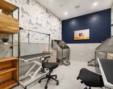 Rockwell Pl - Photo Thumbnail 6