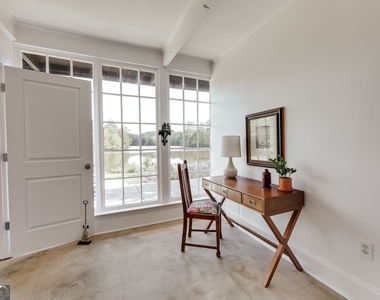 190 Lakewood Drive - Photo Thumbnail 2