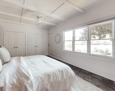 190 Lakewood Drive - Photo Thumbnail 8