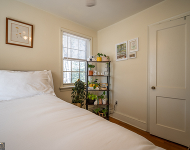 130 University Drive - Photo Thumbnail 11