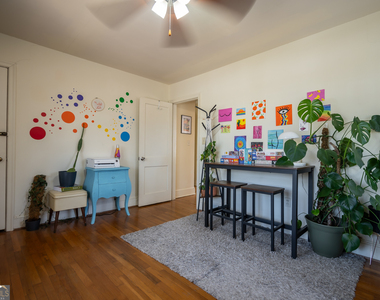 130 University Drive - Photo Thumbnail 15