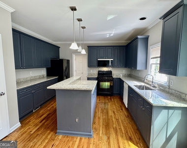 1770 Highland Oaks Way - Photo Thumbnail 5