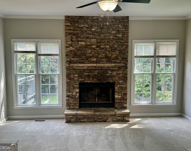 1770 Highland Oaks Way - Photo Thumbnail 16