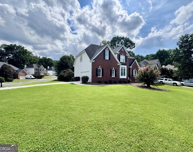 1770 Highland Oaks Way - Photo Thumbnail 2