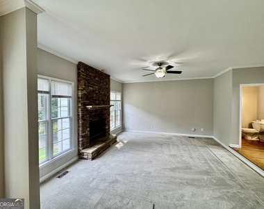 1770 Highland Oaks Way - Photo Thumbnail 18