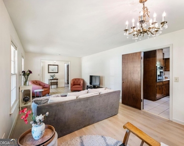 474 Four Winds Plaza Sw - Photo Thumbnail 5