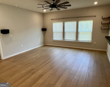 204 Park View Lane - Photo Thumbnail 3