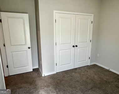 204 Park View Lane - Photo Thumbnail 18