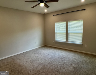 204 Park View Lane - Photo Thumbnail 8