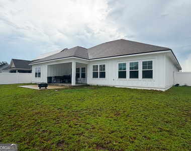 106 Pomegranate Street - Photo Thumbnail 2