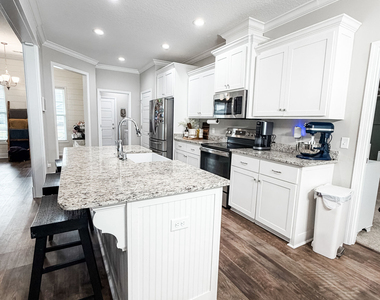106 Pomegranate Street - Photo Thumbnail 8