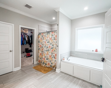 106 Pomegranate Street - Photo Thumbnail 18