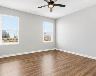 24 Aspen Way - Photo Thumbnail 6