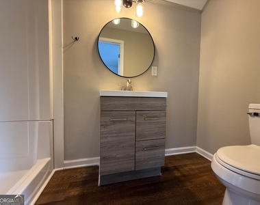 35 Quarry Street - Photo Thumbnail 5