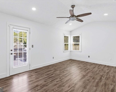 140 Grayland Creek Drive - Photo Thumbnail 16