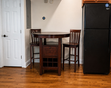 798 Saint Charles Avenue Ne - Photo Thumbnail 5