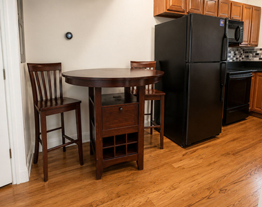 798 Saint Charles Avenue Ne - Photo Thumbnail 6