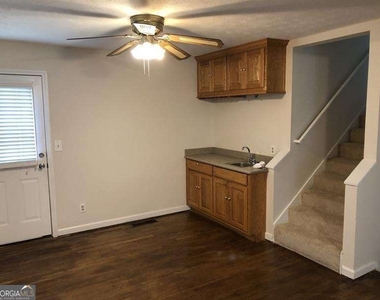1579 Rockbridge Road - Photo Thumbnail 6