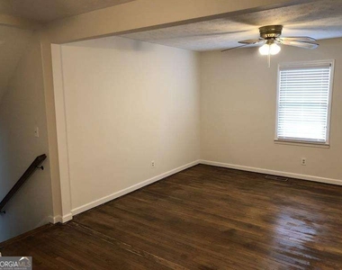 1579 Rockbridge Road - Photo Thumbnail 4