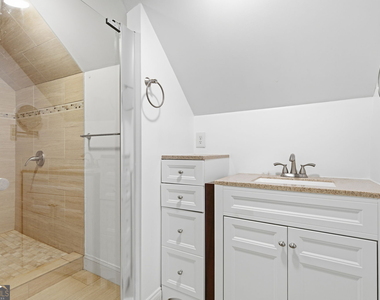 1669 Emerald Avenue Sw - Photo Thumbnail 24
