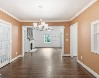 1669 Emerald Avenue Sw - Photo Thumbnail 8