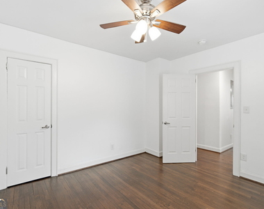 1669 Emerald Avenue Sw - Photo Thumbnail 15
