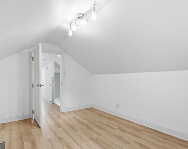 1669 Emerald Avenue Sw - Photo Thumbnail 20