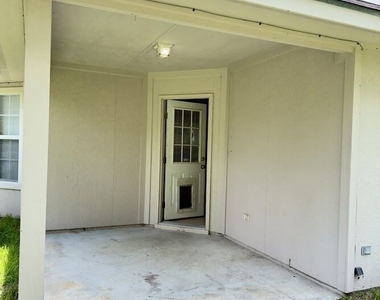105 Honeysuckle Road - Photo Thumbnail 18