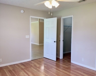 105 Honeysuckle Road - Photo Thumbnail 10