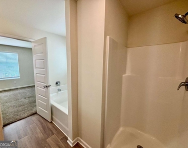 629 Carlton Pointe Drive - Photo Thumbnail 17