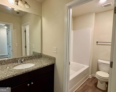 629 Carlton Pointe Drive - Photo Thumbnail 18
