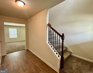 629 Carlton Pointe Drive - Photo Thumbnail 1