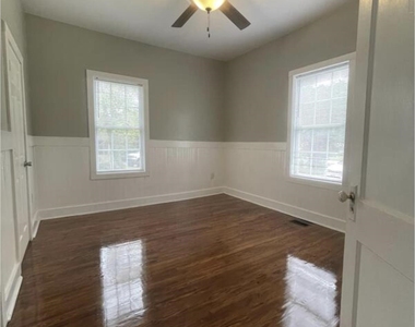 7 Emory Street - Photo Thumbnail 3