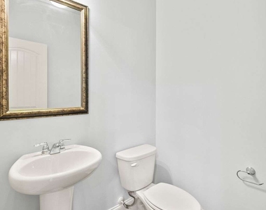 3845 Alden Place - Photo Thumbnail 15
