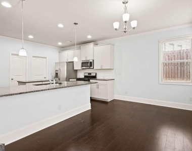 3845 Alden Place - Photo Thumbnail 14