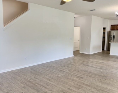 101 Cedar Breeze Drive - Photo Thumbnail 10