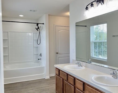 101 Cedar Breeze Drive - Photo Thumbnail 15