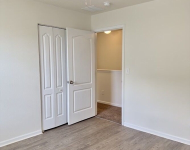 101 Cedar Breeze Drive - Photo Thumbnail 22