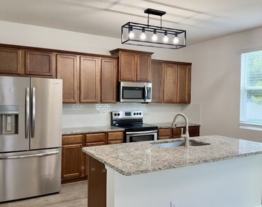 101 Cedar Breeze Drive - Photo Thumbnail 5