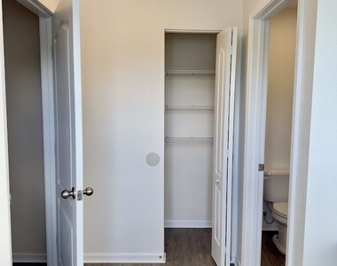 101 Cedar Breeze Drive - Photo Thumbnail 16