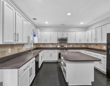 1201 Shelborne Way - Photo Thumbnail 3