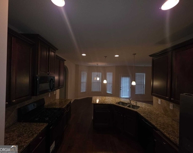 12180 Centerra Drive - Photo Thumbnail 4