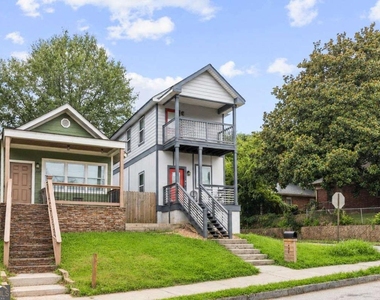 494 Rockwell Street Sw - Photo Thumbnail 2