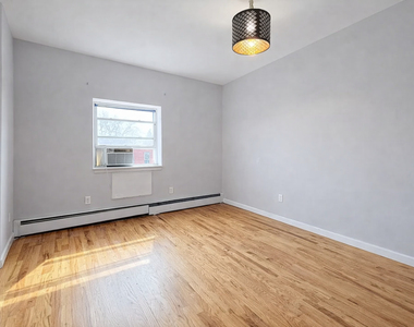 267 Hull Street - Photo Thumbnail 7