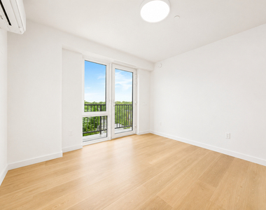1615 Cedar Street - Photo Thumbnail 3