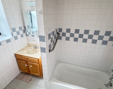 160-4 Sanford Avenue - Photo Thumbnail 16