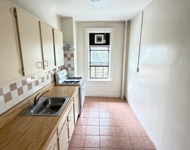 160-4 Sanford Avenue - Photo Thumbnail 1